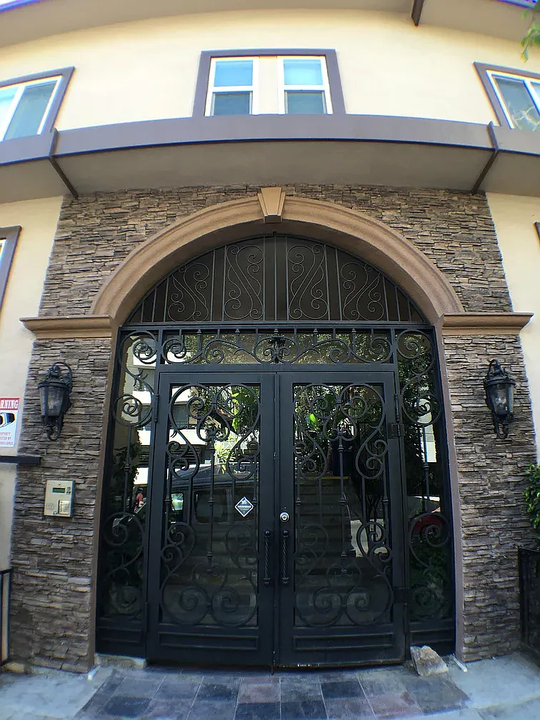 Whitley Villas — Photo 2
