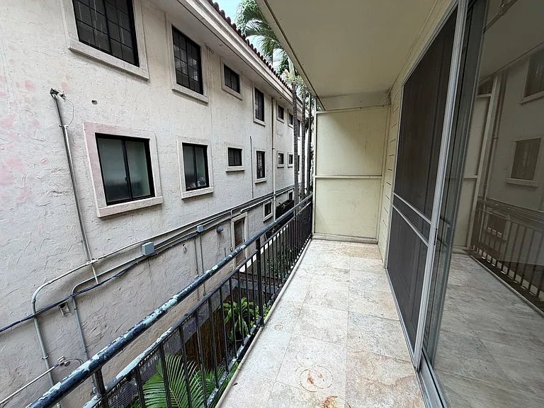 254 Kaiulani Ave — Photo 8