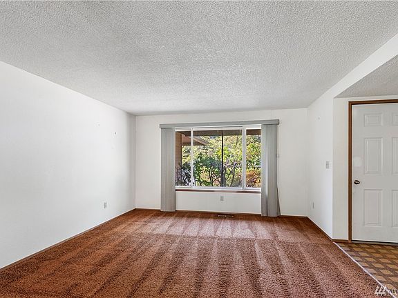 2nd image of 4316 SE Basswood Ln