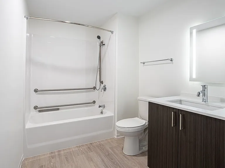 Full Size Bathroom