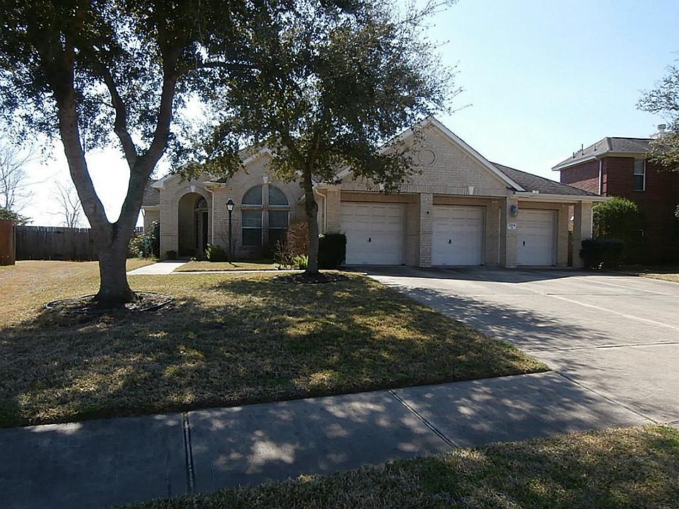1st image of 2204 Waters Edge Ln