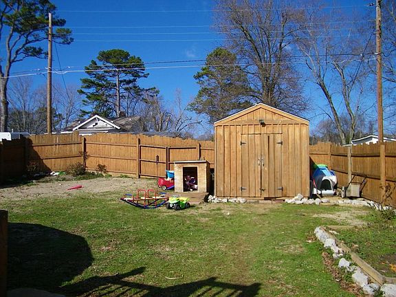 2nd image of 509 Balsam Dr