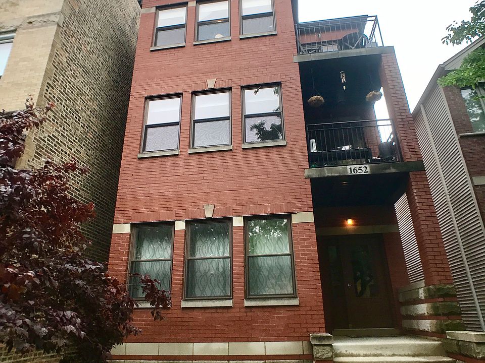 Building Exterior (Top Floor Unit)