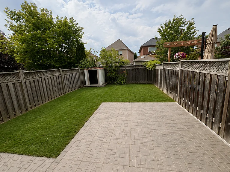 90 Snowberry Cres — Photo 20