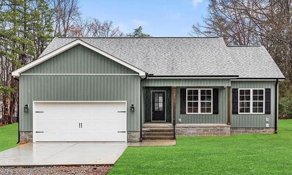 1st image of 125 Albertson Rd