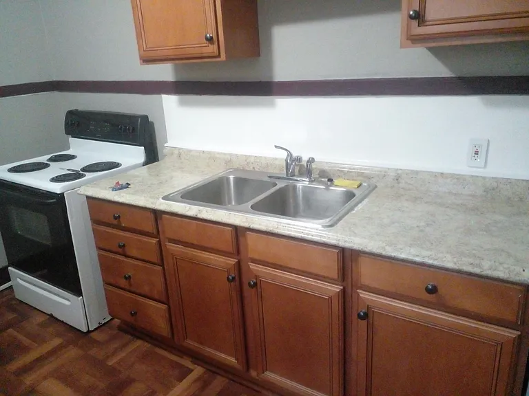 Kitchen base cabinets