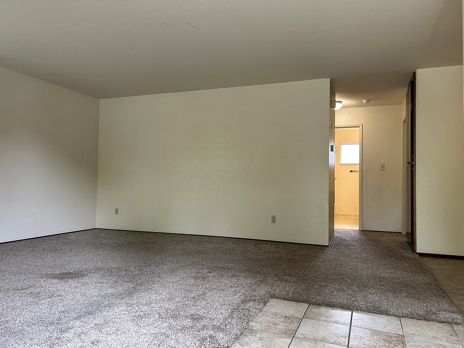 2bd 1ba Tracy Rental — Photo 2