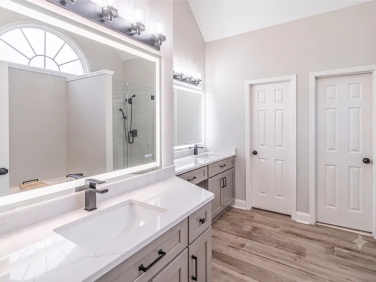 3913 Lost Oak Dr — Photo 12
