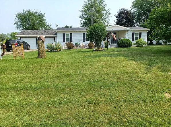 5372 Southampton Dr, Lapeer, MI 48446