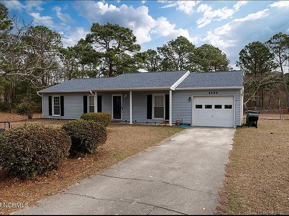 2nd image of 3523 Lakewood Pl