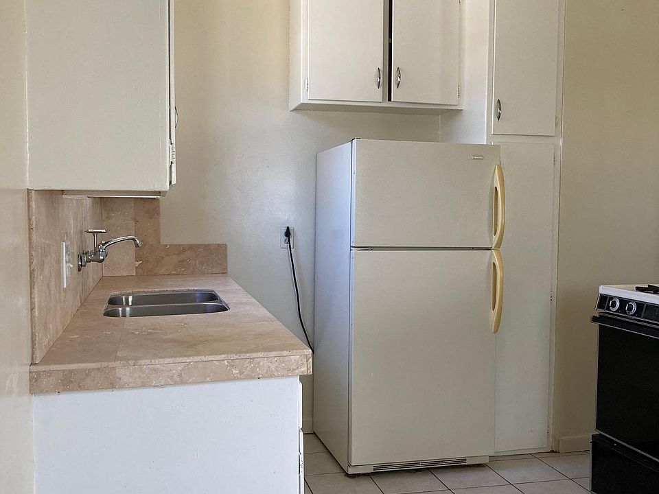 1st image of 11647 Hamlin St APT 3