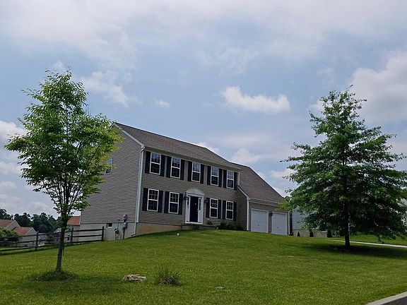 2nd image of 148 Cornwall Pl