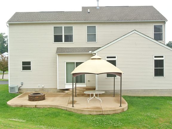 2nd image of 471 Highbanks Valley Dr