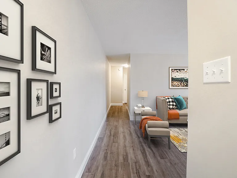 2673 King St E — Photo 5