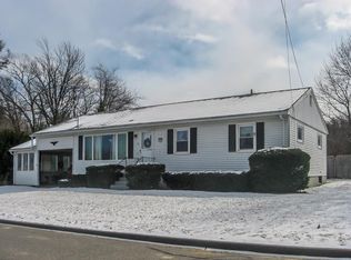 16 McDonald Ave, Fitchburg, MA 01420