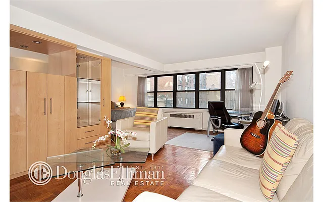 Sold by Douglas Elliman | media 8