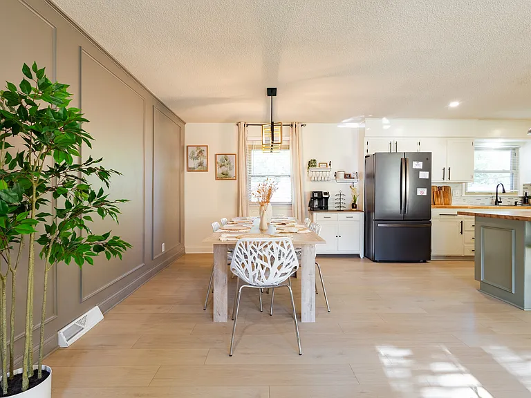 12809 Manchester Ave — Photo 12