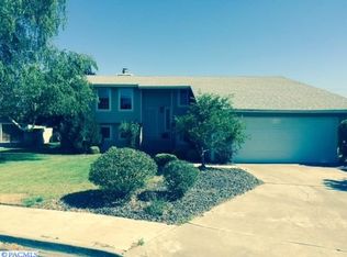 5922 W 10th Pl, Kennewick, WA 99338
