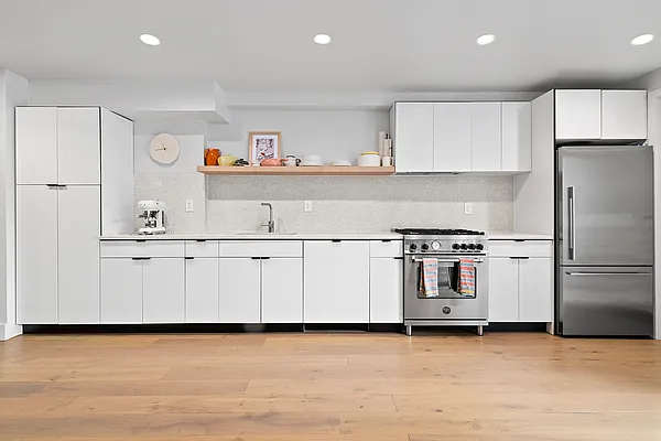 Sold by Compass | media 16