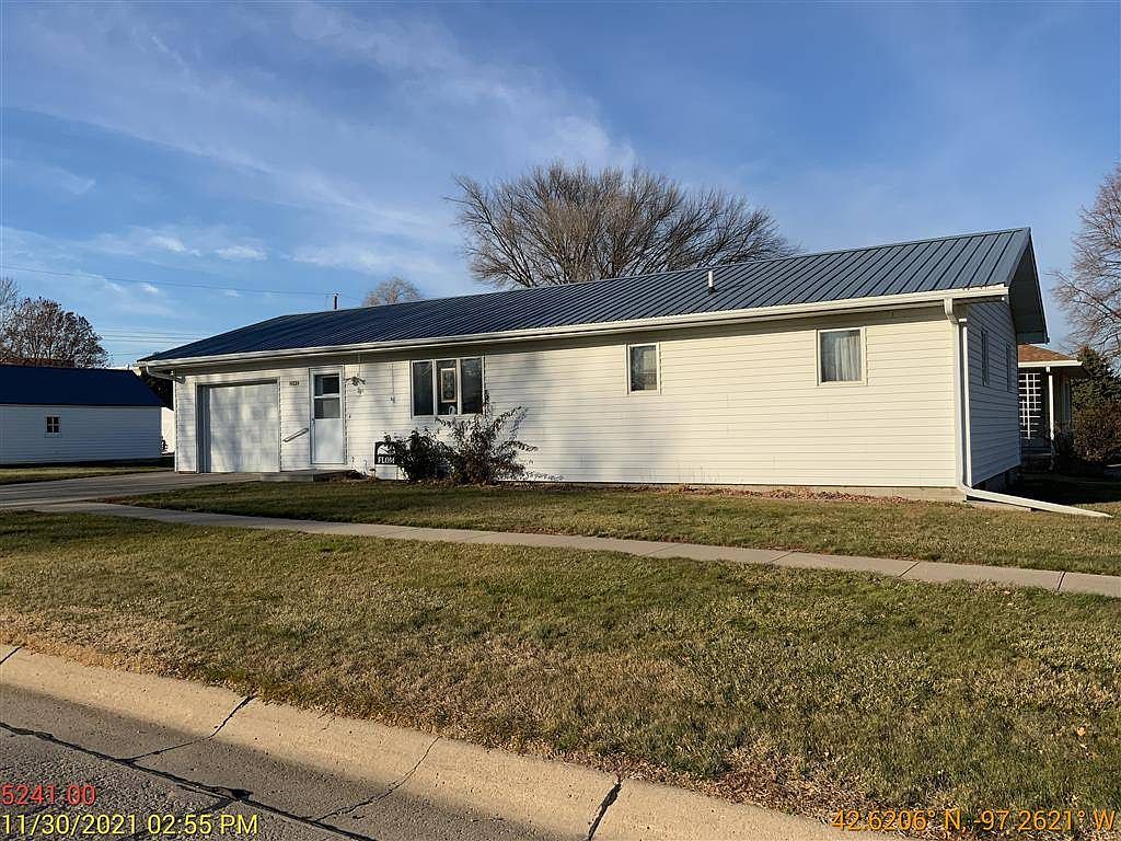 204 E Centre St, Hartington, NE 68739 Zillow