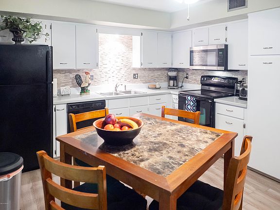 4th image of 2058 Oak Meadow Cir