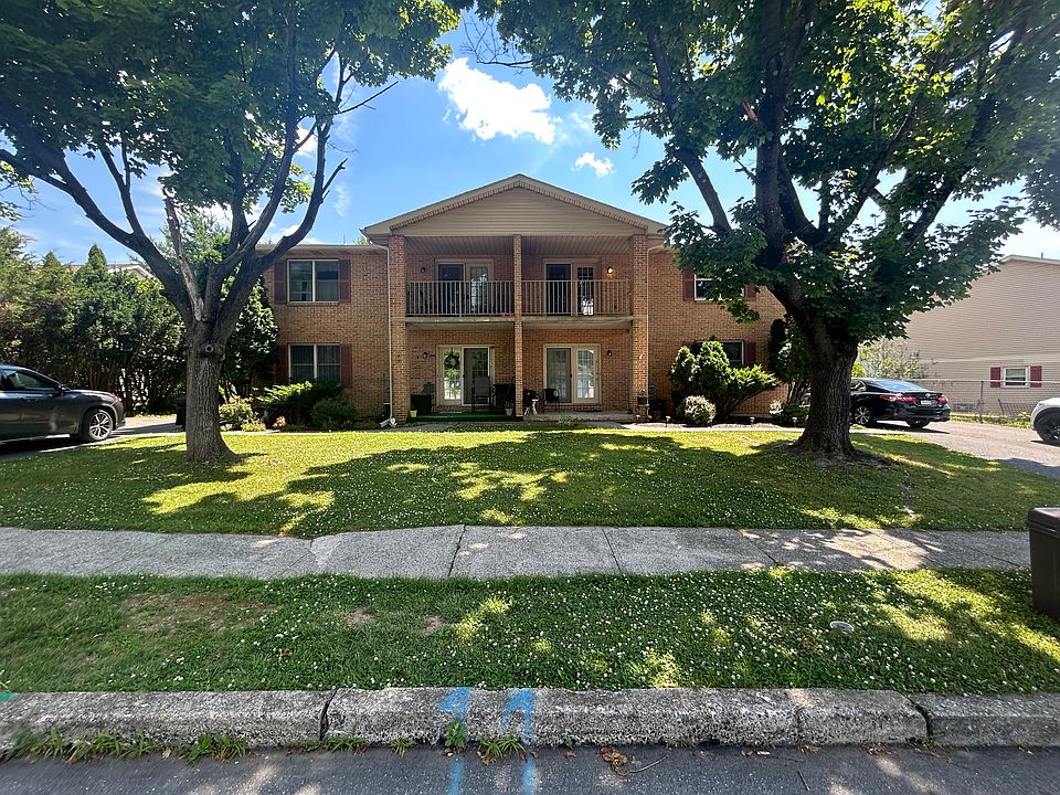 1st image of 21B Rosemont Ct
