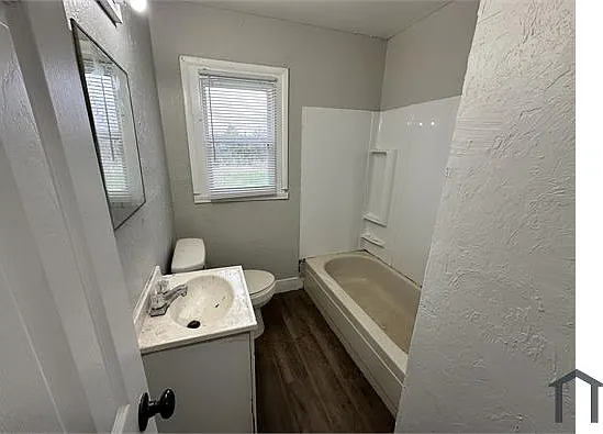3117 N Lindsay Ave — Photo 9