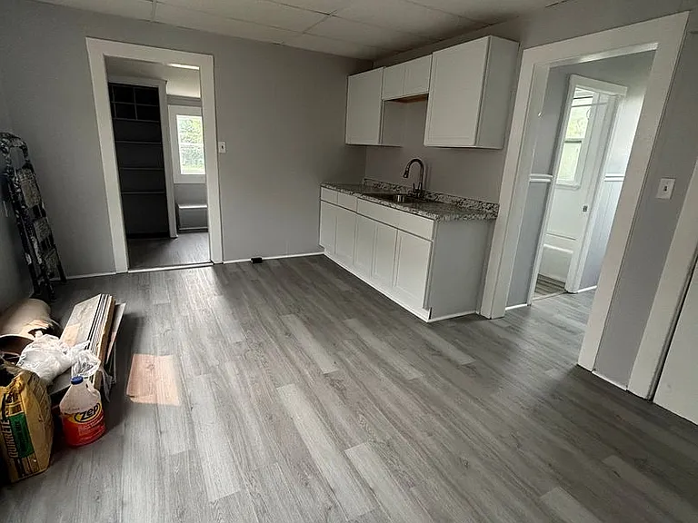 6826 Rathbun Ave — Photo 3