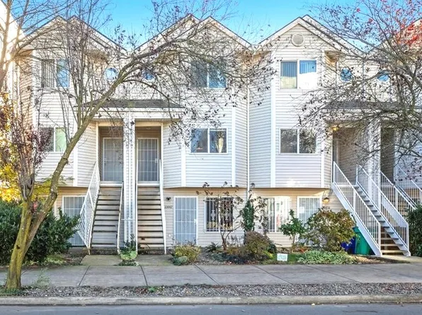 10442 E Burnside St, Portland, OR 97216