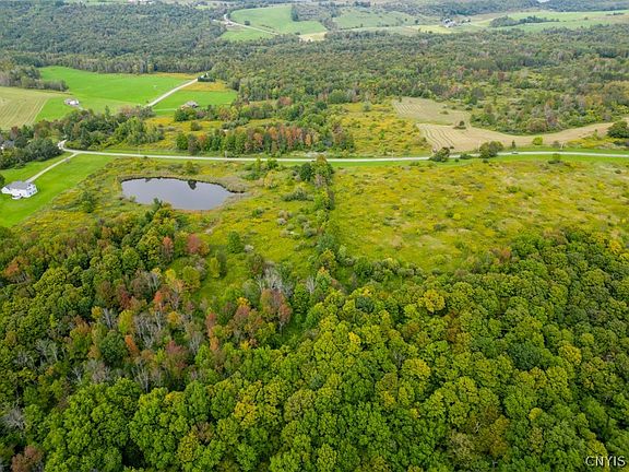 3rd image of 148 Louis Ridge Rd