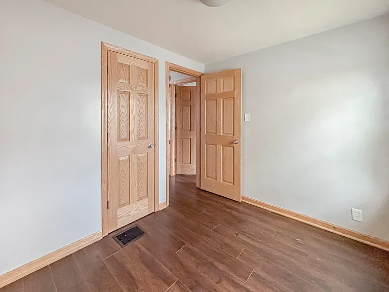 5156 W 63rd Pl — Photo 11