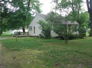 27 Huber Rd, Newport News, VA 23601