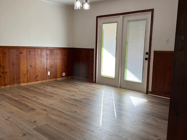 714 Avondale Rd — Photo 5