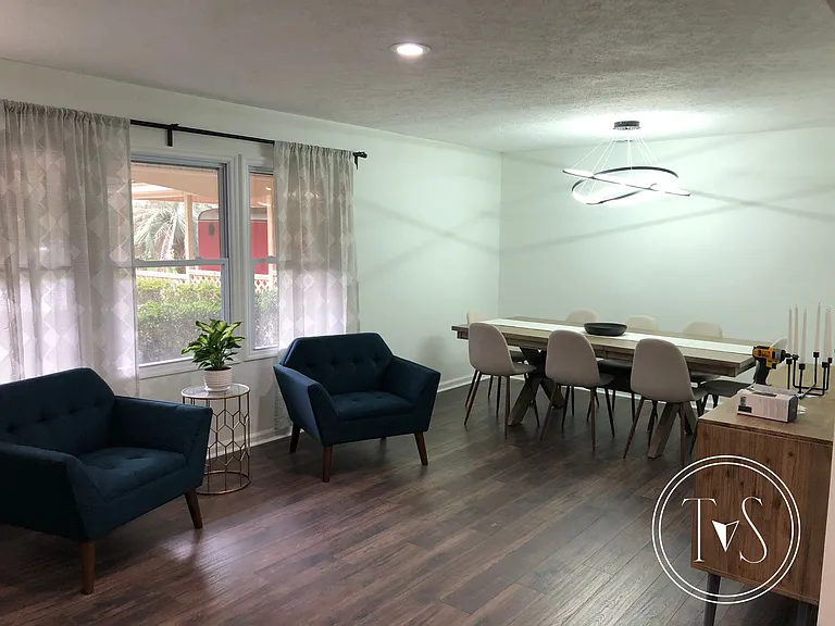 728 Windsor Rd — Photo 5