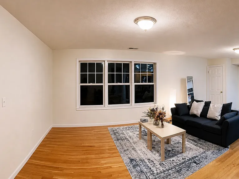 260 Main St #305 — Photo 2