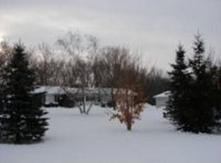 320 Schoolcrest Dr, Shepherd, MI 48883