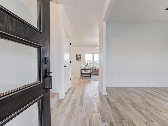 3rd image of 18508 Autumn Grove Dr