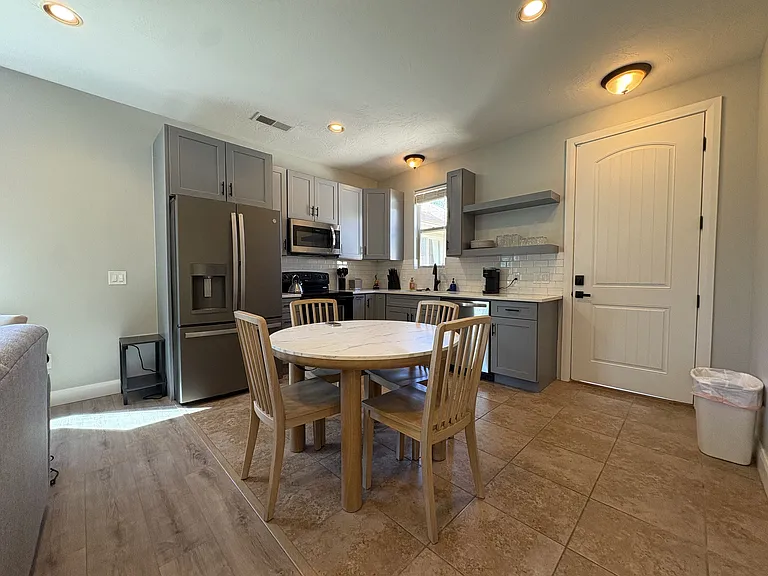 291 S 1150 W — Photo 1