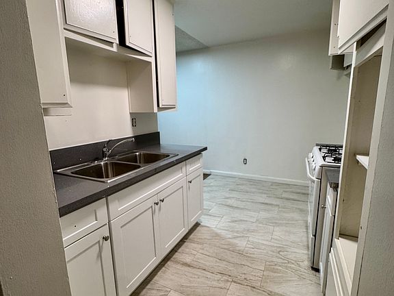 2nd image of 1047 W Duarte Rd #207