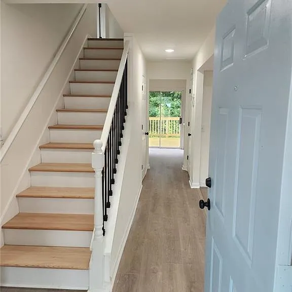 118 Jade Ln — Photo 3