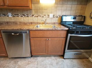 4339 McAdoo Ct APT C, Saint Louis, MO 63125