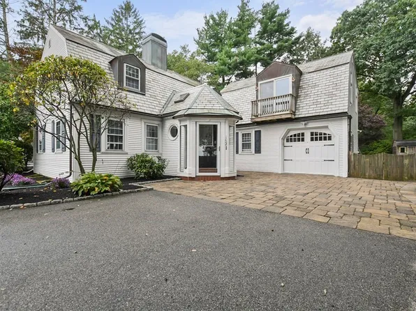 152 Hutchinson Rd, Arlington, MA 02474