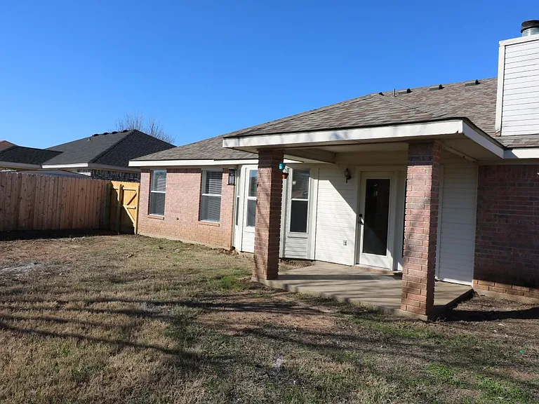 4304 Captain Dr — Photo 19