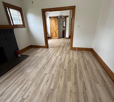 3rd image of 2364 Summit St #2368