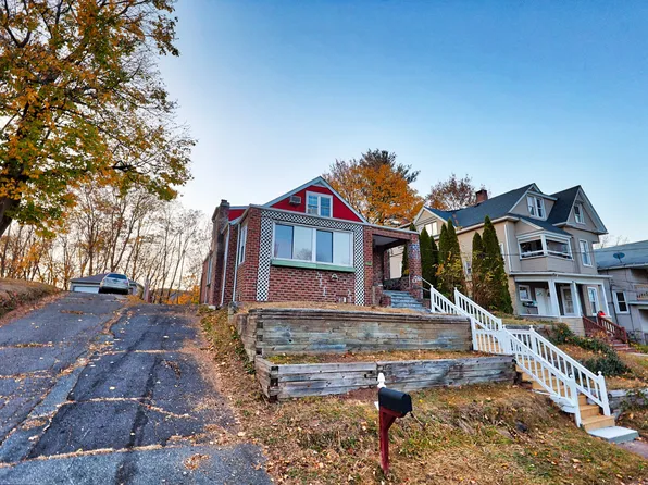 74 Kensington Heights, Meriden, CT 06451