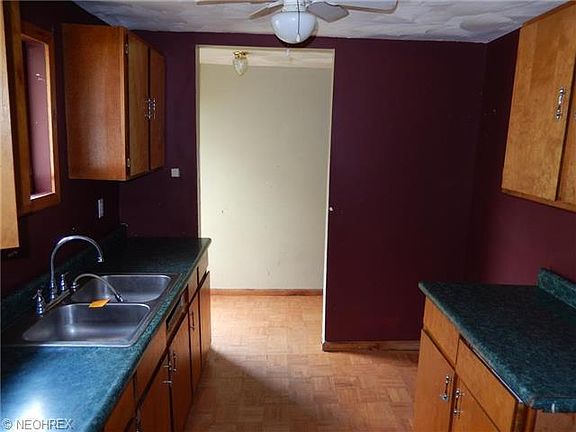4th image of 44 Tracy Ave