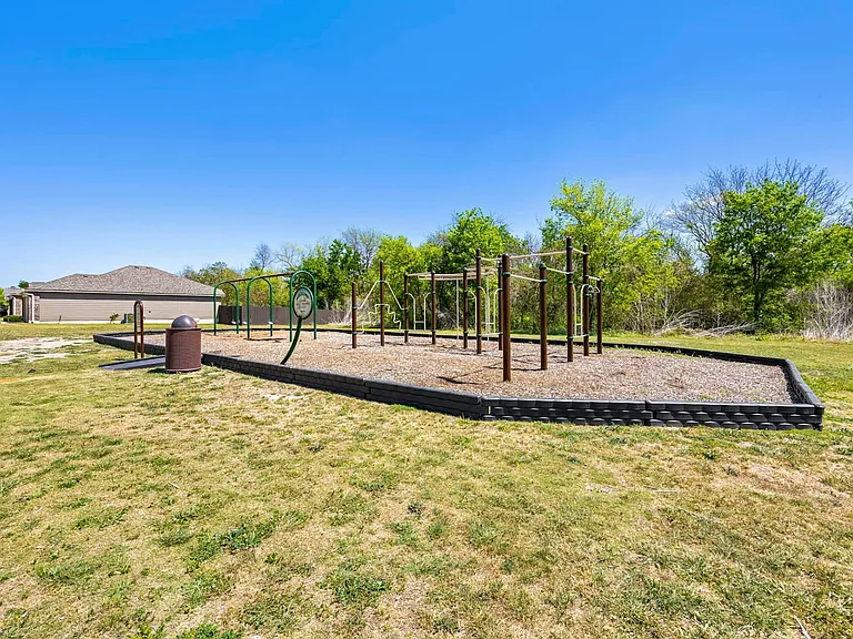 2207 Stoneham — Photo 27