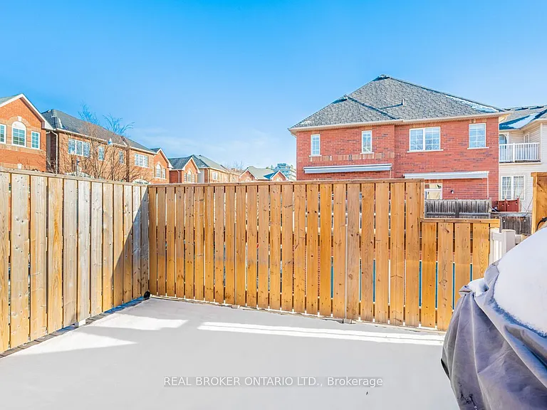102 Natalie Pl — Photo 32