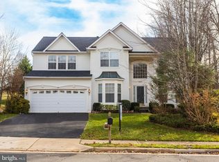 9207 Golf Ct, Manassas Park, VA 20111