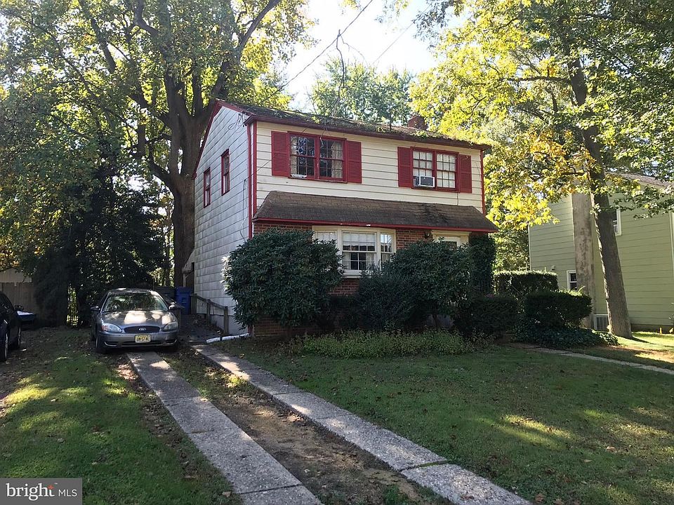 2nd image of 406 Villanova Rd